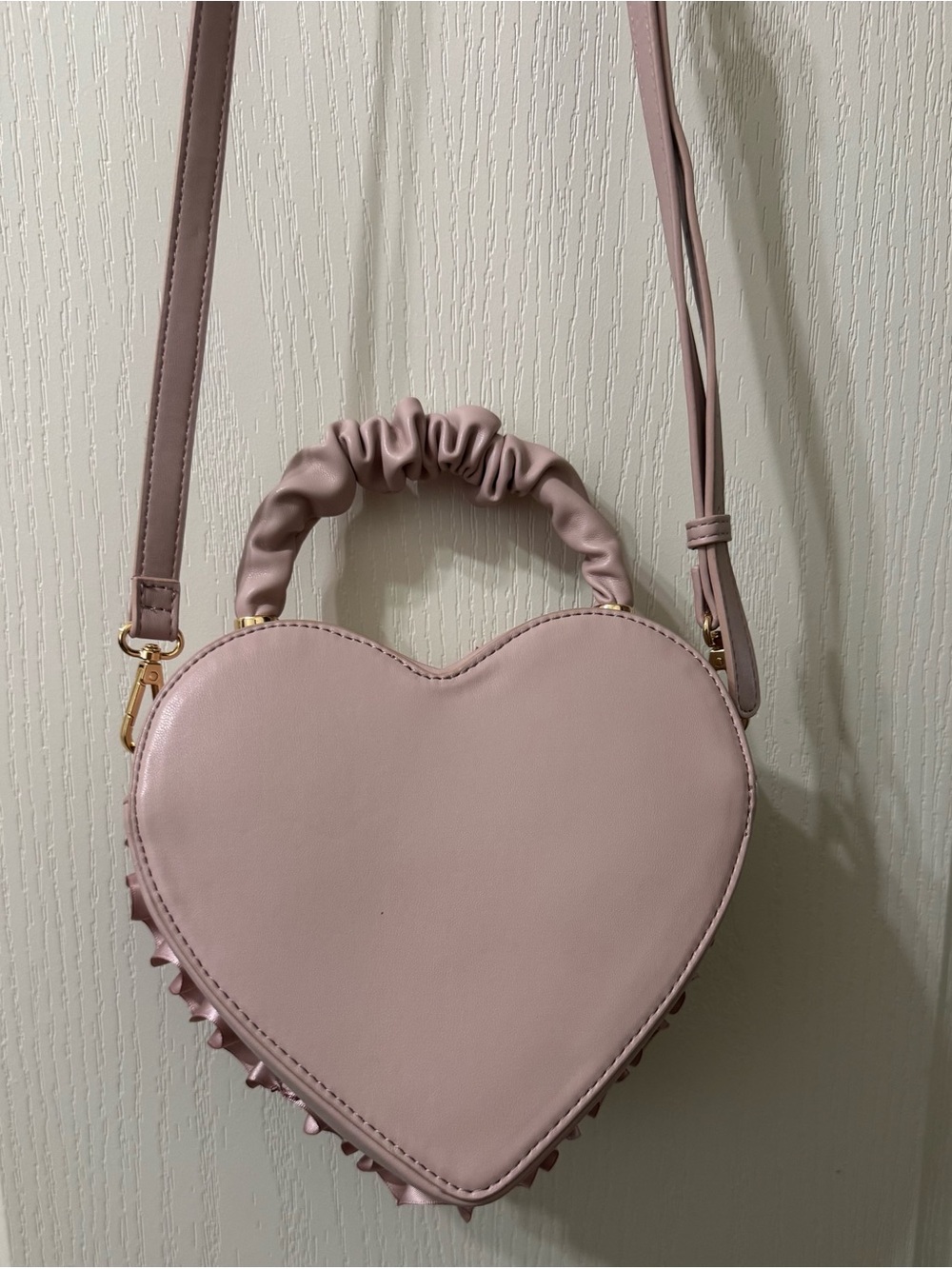 Rare Aldo mauve shaped heart coquette ruffle trim rose purse crossbody bag - Ltd - Picture 8 of 12